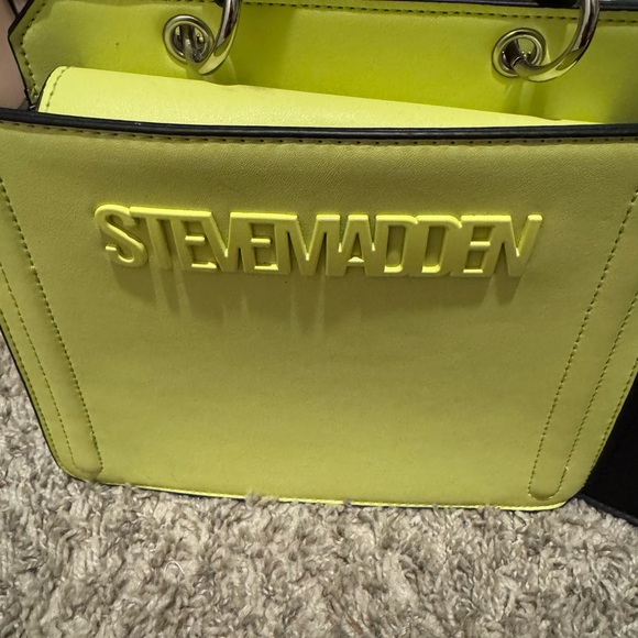 Steve Madden Satchel Set - Picture 9 of 13